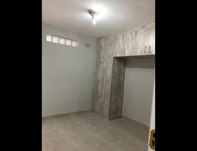2 BEDROOM PROPERTY TO RENT IN OVERPORT
